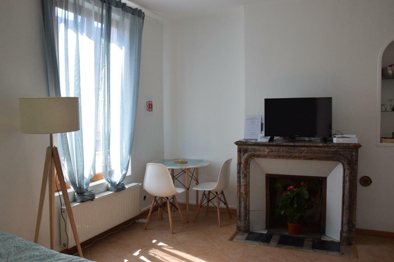 Joli Studio Plein Centre De Milly La Foret Екстер'єр фото
