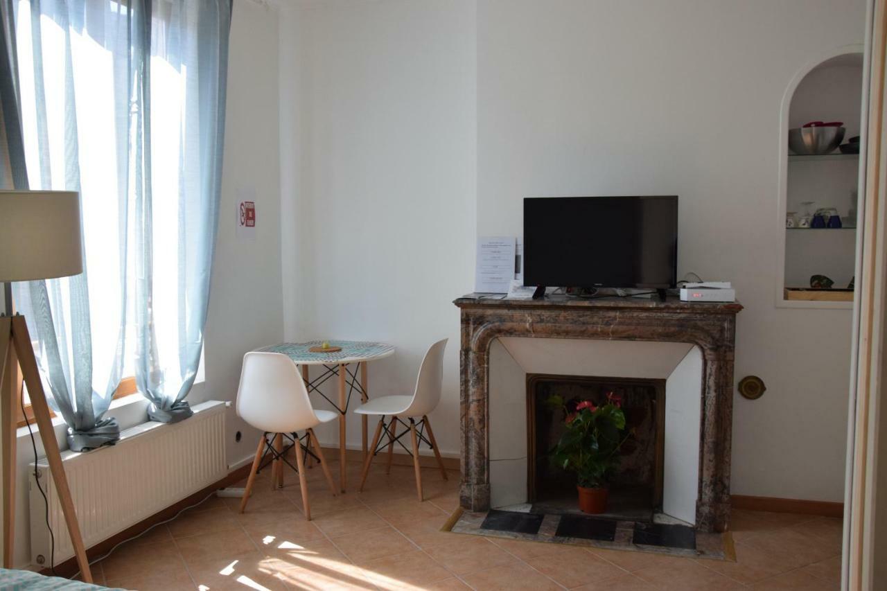 Joli Studio Plein Centre De Milly La Foret Екстер'єр фото